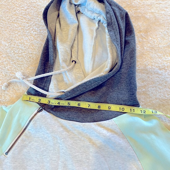 ✨✨HOODIE BRAVE SPIRIT ✨RARE - Picture 7 of 12